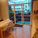Zimmer In Weisshausstrasse In Einer Wohnung